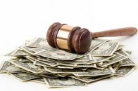 У Луцьку фірму оштрафували за рекламу спиртного на фасаді магазину