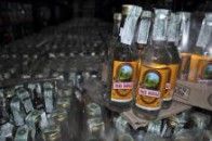 Майже 100 пляшок «лівої» горілки вилучили волинські податківці