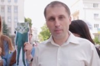 Активісти принесли під Адміністрацію Президента «котів у мішку» ВІДЕО