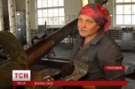 На Рівненщині за ремонт важкої бронетехніки для бійців АТО взялись жінки ВІДЕО