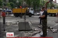 На Майдані почали зносити барикади ВІДЕО