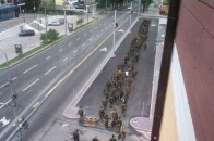 По Донецьку пересуваються величезні колони озброєних бойовиків ВІДЕО