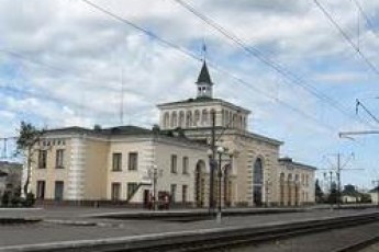 Волинянина на вокзалі побив невідомий