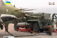 Біля українського кордону російські військові накопичують авіацію ВІДЕО