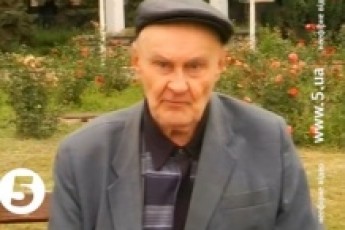 Як у Слов’янську дідусь дякував військовим за звільнення ВІДЕО
