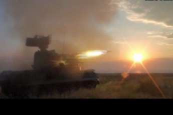 Російська армія влаштувала тренування прямо на кордоні з Україною ВІДЕО