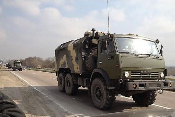 В Луганськ увійшла колона важкої техніки з Росії
