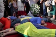 У Києві протестували проти продажу Містралів Росії ВІДЕО