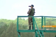 Росія стягнула до кордону 100 одиниць бронетехніки і мінує Азовське море ВІДЕО