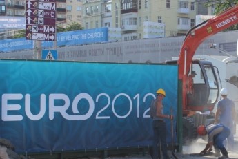 У Луцьку демонтували «пам’ятник» Євро-2012
