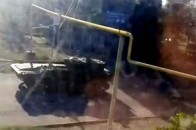 На околицях Тореза точиться бій, снаряд потрапив в інтернат ВІДЕО