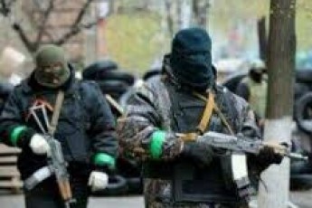 Терористи змушували полоненого українського військового зносити трупи товаришів ВІДЕО