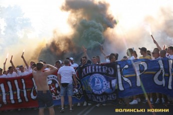 Марш єдності ультрас «Волині» та «Дніпра». Як це було ВІДЕО