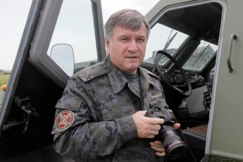Одкровення Авакова або чому для армії закупили російські КамАЗи та білоруські МАЗи