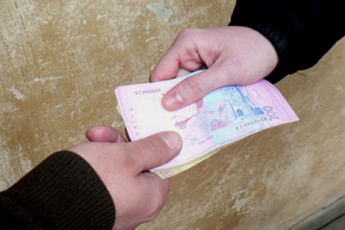 На Волині затримали УБОЗівця-хабарника