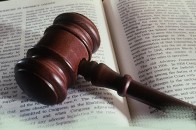 Через депутатів лучани не можуть навіть захистити права у суді