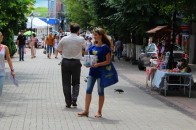 Чи довіряють лучани вуличним благодійникам? ВІДЕО