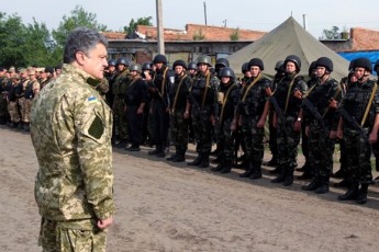 Порошенко збільшив призовний вік військовозобов'язаних у запасі