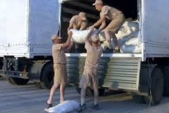 Офіційно: Україна не пустить «гуманітарні» КамАЗи, але допомогу прийме