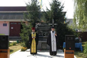 На Волині освятили пам’ятник «Героям Небесної сотні та всім борцям за волю і долю України» ВІДЕО