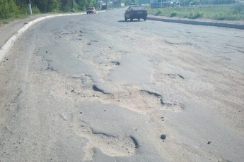 Луцький міськвиконком намагаєтся зупинити руйнування вулиці