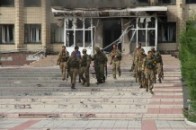 Бойові дії перетворюють Луганськ на руїни ВІДЕО