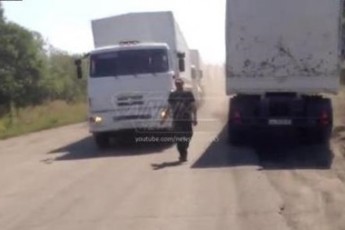 Російська гуманітарна колона змінила маршрут руху ВІДЕО