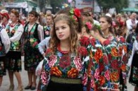Завтра лучани одягатимуть пам’ятники у вишиванки
