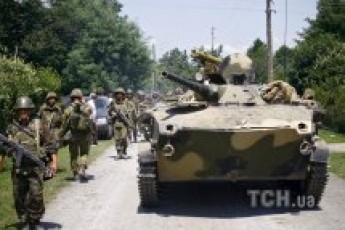 Російські війська вторглися на територію України і йдуть на Маріуполь, - ЗМІ