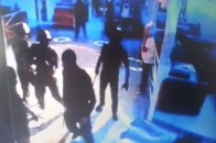 Невідомі зі зброєю спричинили масову бійку в клубі Одеси ВІДЕО