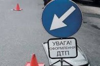 Поблизу Луцька автівка збила пішохода: чоловік в реанімації