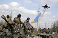 Подружжя з Англії подарувало волинським військовим новенький джип