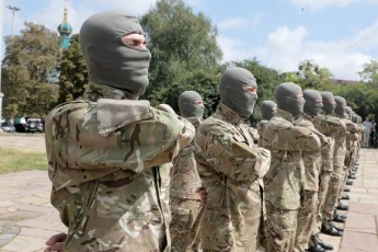 Бійці батальйонів МВС почали переходити в армію