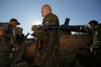 Попри перемир'я, терористи продовжують обстрілювати сили АТО, - Тимчук