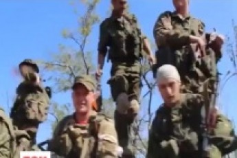 Російські солдати відкрито хизуються на камеру, що воюють в Україні ВІДЕО