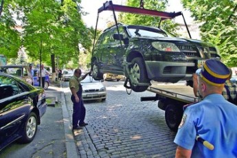 Конфісковані авто з Волині передадуть у зону АТО