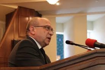 Губернатор Волині просить дозволу в Яценюка користуватися конфіскованою технікою