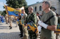 Комбати доровольчих батальйонів назвали генерала, через якого потрапили в «Іловайський котел» ВІДЕО