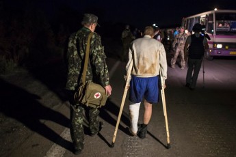 Як в Донецьку полонених українських військових обмінювали на терористів ВІДЕО
