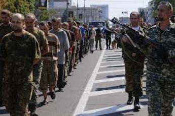 Терористи показали список полонених, яких вони утримують ІМЕНА