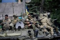 На Донеччині бойовики обстріляли колону українських військових: є поранені