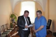 Волинські податківці передали пораненим військовим медикаменти