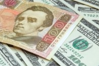 Гривня летить у безодню