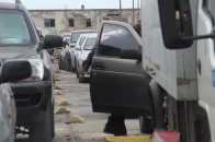 Бруд, хамство, безвідповідальність. На що скаржаться у чергах на виїзді з Криму ВІДЕО