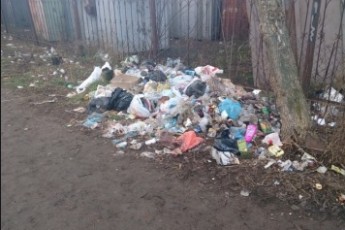 Мер Луцька не знає, що ринок потопає у смітті