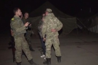 Відео обміну українських військових, серед яких є і волинянин, на терористів ВІДЕО