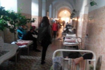 У Луцьку солдати з жахливими ранами лежать в холодних коридорах переповненого шпиталю ФОТО