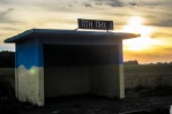 На Волині з’явилась патріотична зупинка з написом про Путіна ФОТОФАКТ