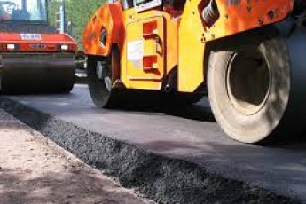 Волинські шляховики ремонтують міжнародну трасу