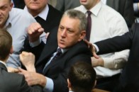 КАНДИДАТСЬКИЙ ЗАБІГ – 2014: Євген Мельник – позиція без позиції, або партійний унісон